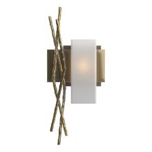 Hubbardton Forge 207670-SKT-RGT-86-GG0351 - Brindille Sconce